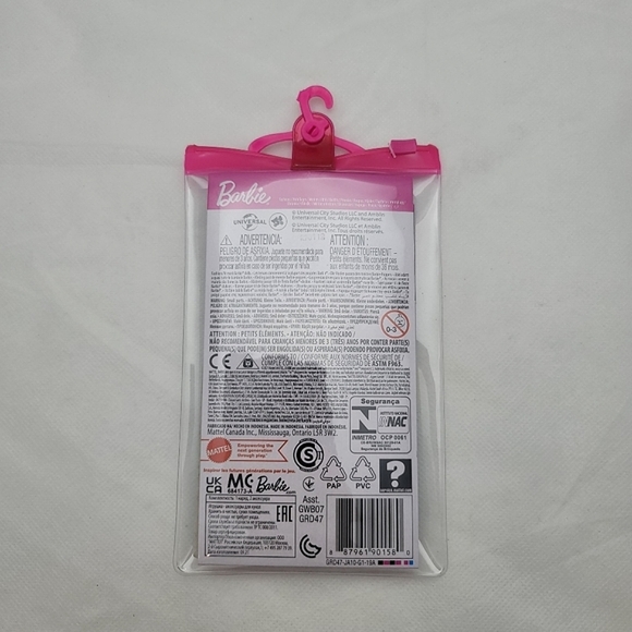 Barbie Jurassic World Dominion Fashion Pack - Picture 2 of 2